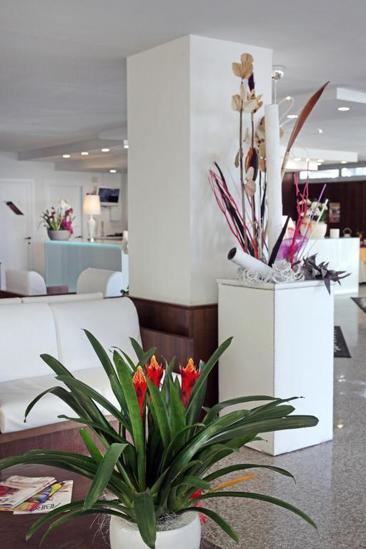Hotel Bel Air Риччоне Экстерьер фото