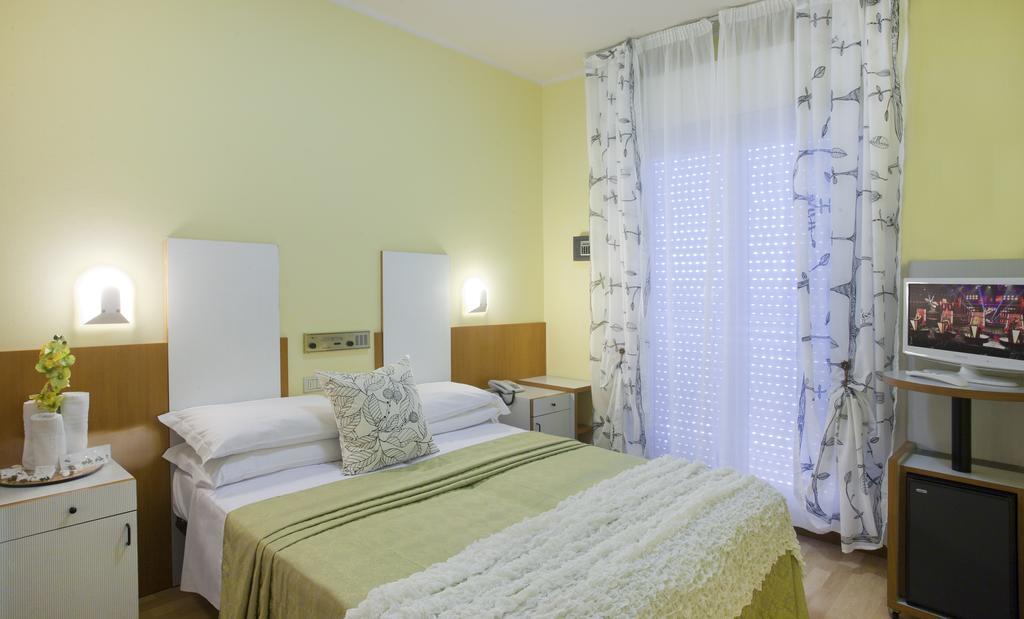 Hotel Bel Air Риччоне Номер фото