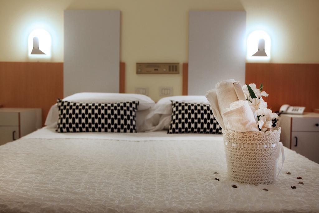 Hotel Bel Air Риччоне Номер фото